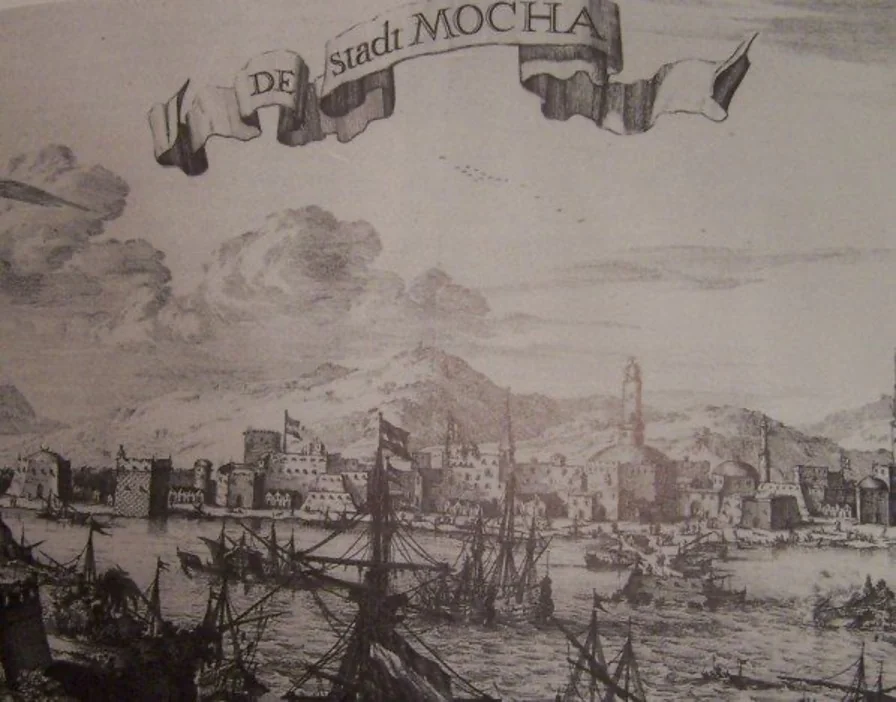 Historische prent van een havenstad, uit de vroege geschiedenis van de koffiehandel